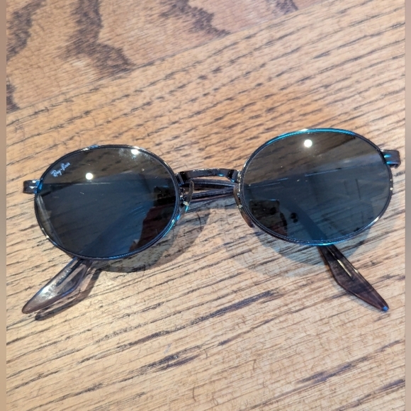 Vintage Ray-Ban Sidestreet Black Round Mirrored Sunglasses - Picture 1 of 6